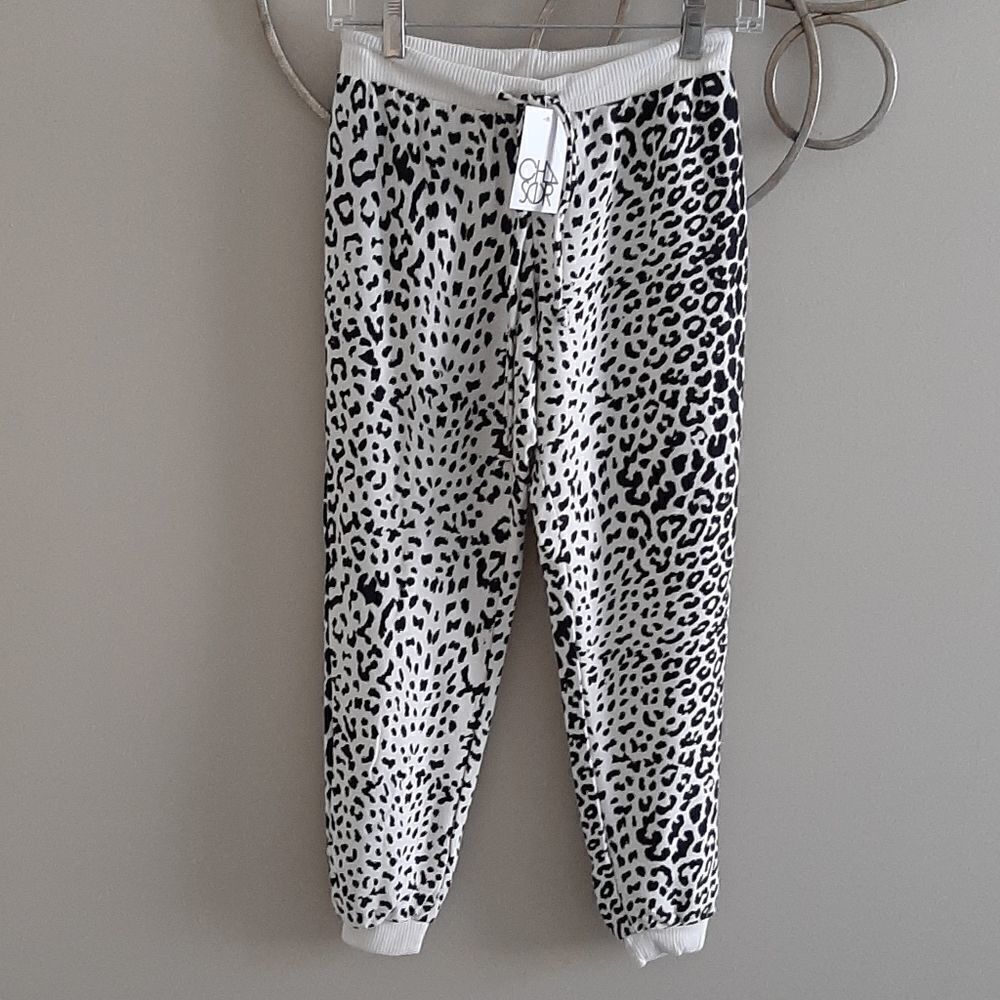 NWT Chaser animal print joggers